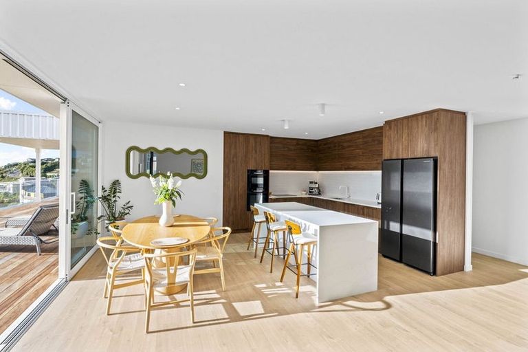 Photo of property in 13 Saint Remy Lane, Redcliffs, Christchurch, 8081