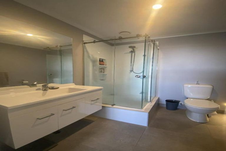 Photo of property in 15 Seafarer Crescent, Stanmore Bay, Whangaparaoa, 0932