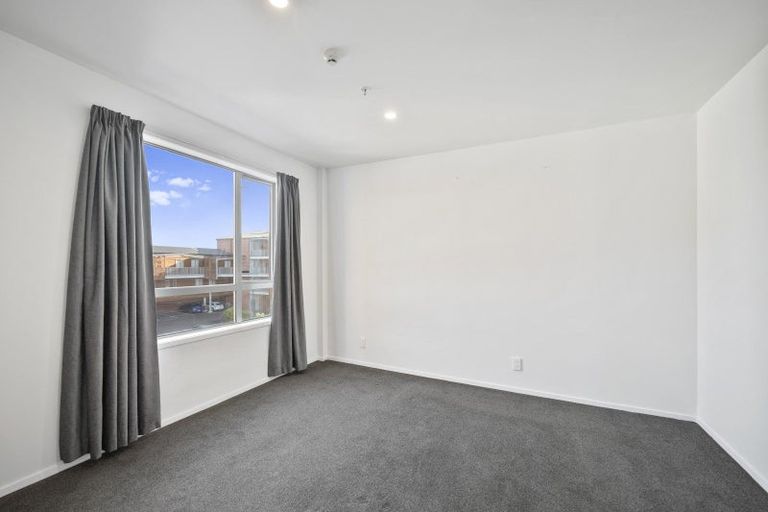 Photo of property in 201/160a Hobsonville Point Road, Hobsonville, Auckland, 0616