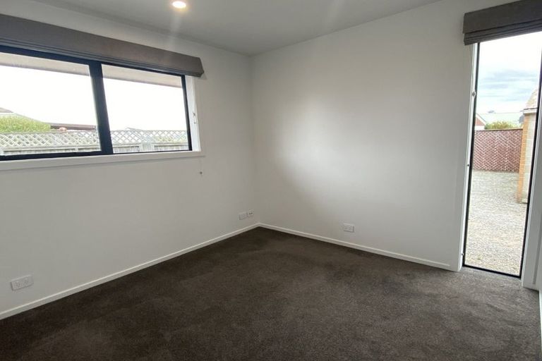 Photo of property in 6a Portnall Place, Parklands, Christchurch, 8083
