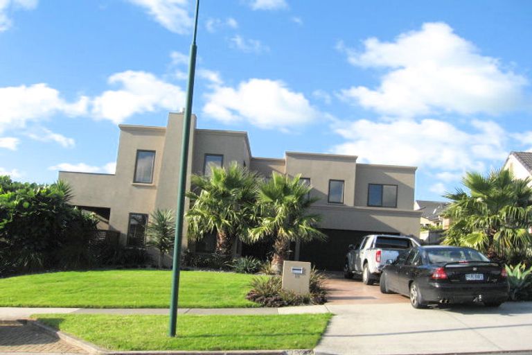 Photo of property in 18 Manara Place, The Gardens, Auckland, 2105