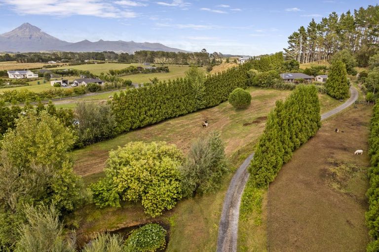 Photo of property in 1096 Egmont Road, Egmont Village, New Plymouth, 4372