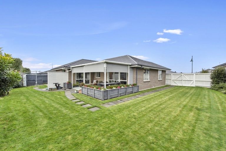 Photo of property in 6 Patatee Terrace, Baverstock, Hamilton, 3200