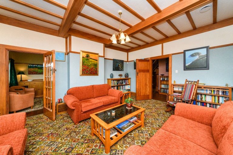 Photo of property in 15 Annandale Avenue, Takaro, Palmerston North, 4410