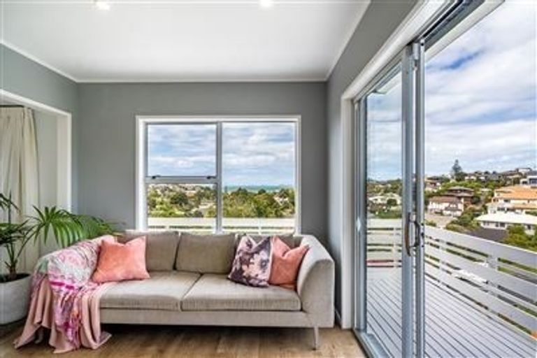 Photo of property in 47 Aotearoa Terrace, Murrays Bay, Auckland, 0630