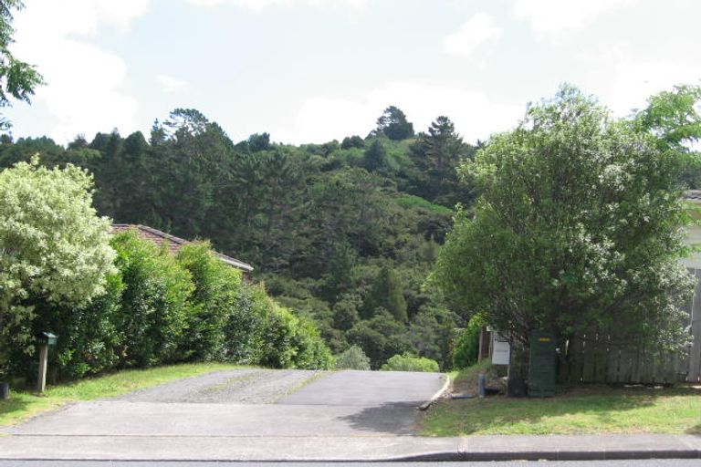 Photo of property in 126 Lynn Road, Bayview, Auckland, 0629
