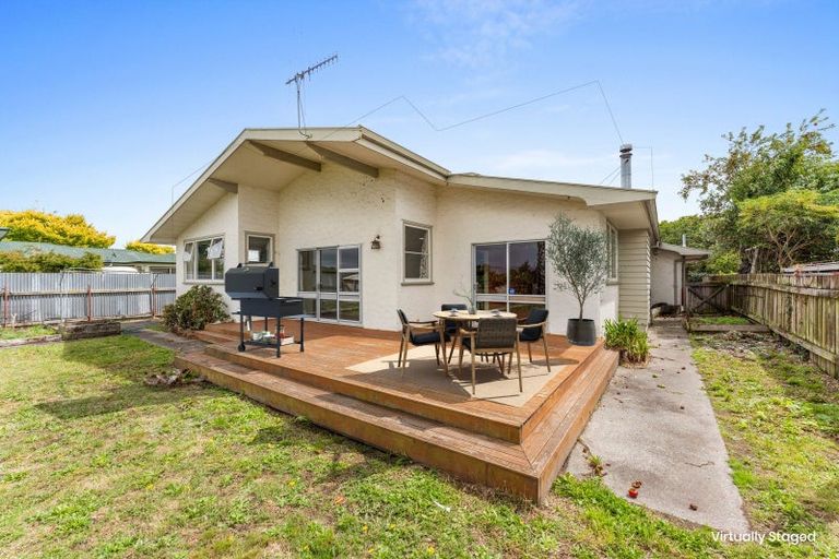 Photo of property in 247 Vogel Street, Roslyn, Palmerston North, 4414