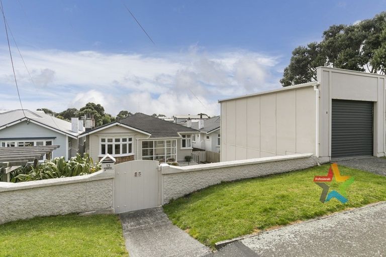 Photo of property in 13 Pinnacle Street, Seatoun, Wellington, 6022