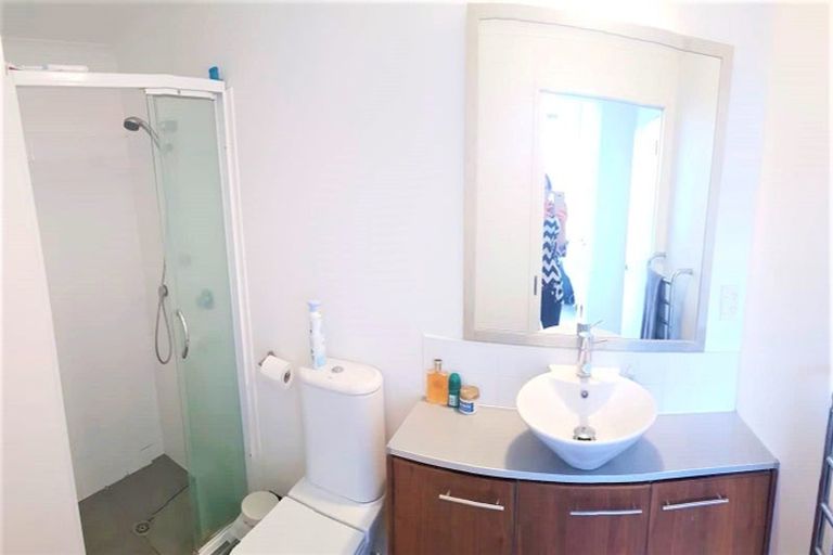 Photo of property in Augusta Apartments, 11/254 Willis Street, Te Aro, Wellington, 6011