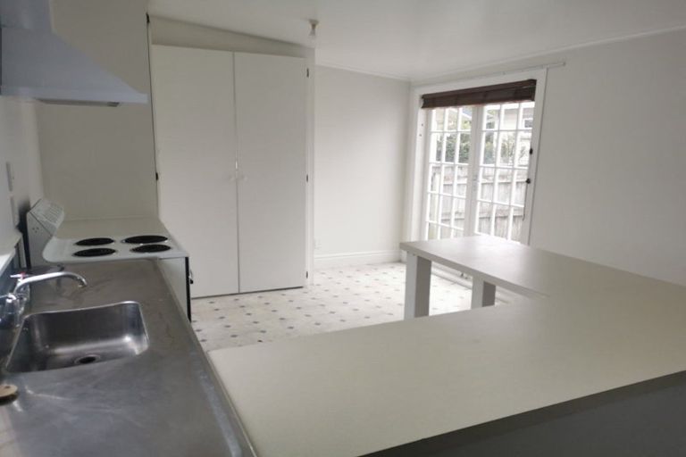 Photo of property in 41 Darlington Road, Miramar, Wellington, 6022