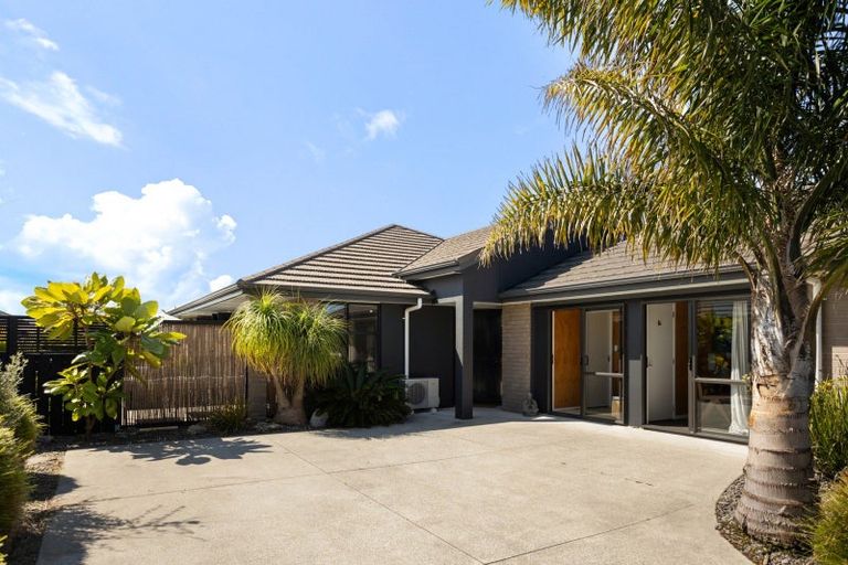 Photo of property in 7 Drabble Crescent, Papamoa Beach, Papamoa, 3118