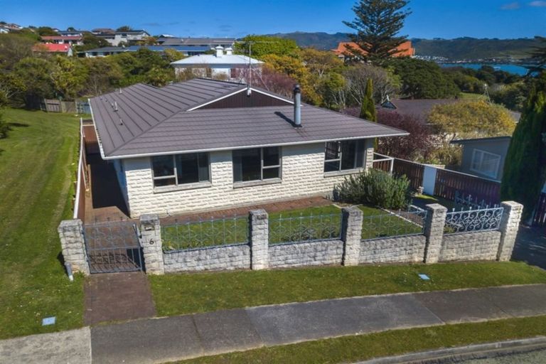 Photo of property in 6 Romesdale Road, Papakowhai, Porirua, 5024