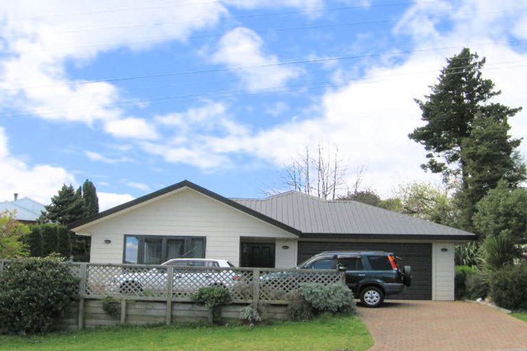 Photo of property in 2/56 Tamatea Road, Taupo, 3330