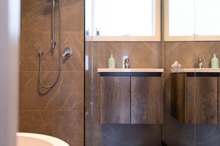 Photo of property in 12 Falkner Park, Taumarunui, 3920