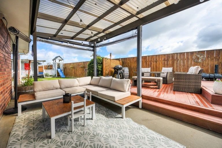 Photo of property in 7 Medallion Court, Kelvin Grove, Palmerston North, 4414