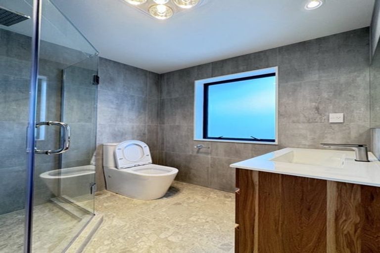 Photo of property in 153 Kowhai Road, Orewa, 0931