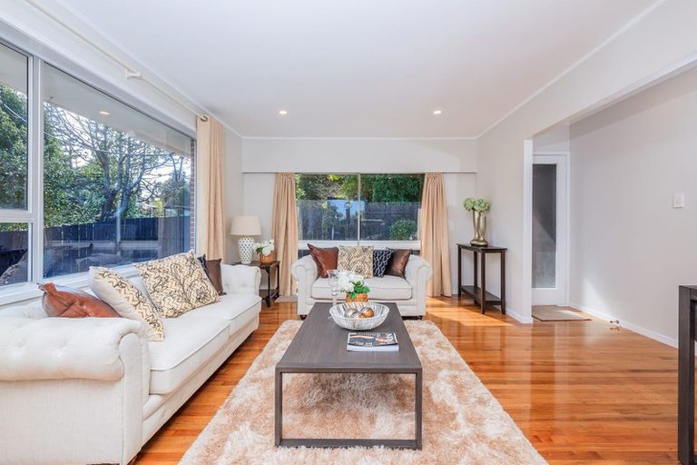Photo of property in 1/251 Forrest Hill Road, Forrest Hill, Auckland, 0620
