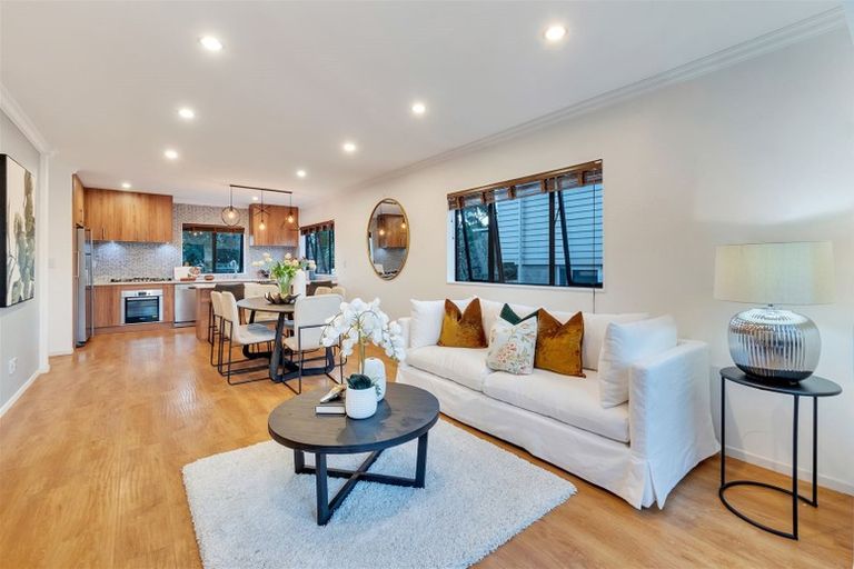 Photo of property in 128 Nile Road, Milford, Auckland, 0620