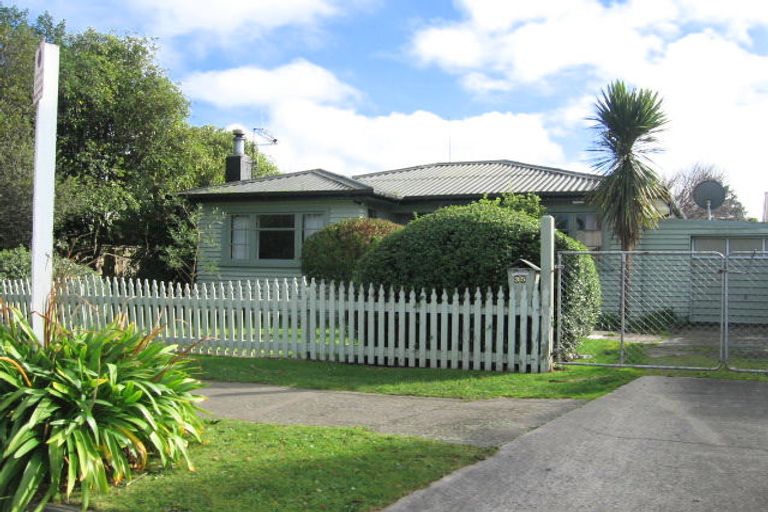 Photo of property in 35 Puriri Terrace, Roslyn, Palmerston North, 4414