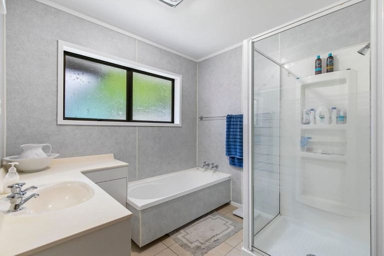 Photo of property in 95 Cherrington Road, Clevedon, Papakura, 2582