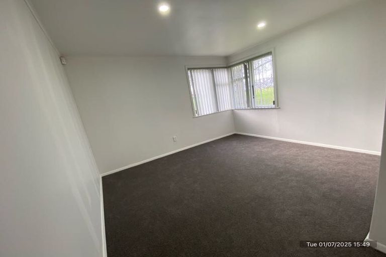 Photo of property in 64 Arimu Road, Papakura, 2110