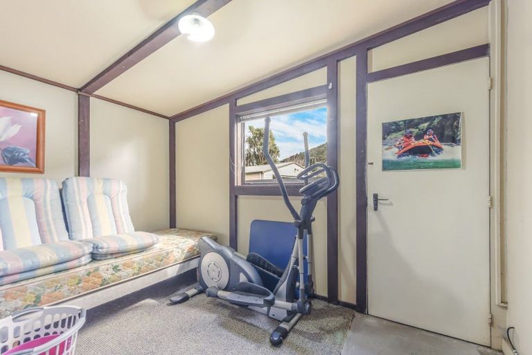 Photo of property in 4 Beach Road, Waikawa, Picton, 7220