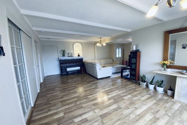 Photo of property in 11 Watea Road, Torbay, Auckland, 0630