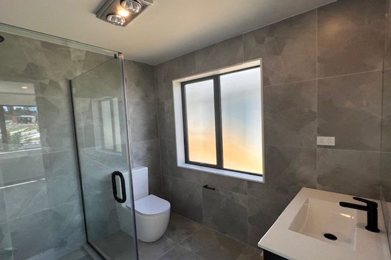 Photo of property in 38b Mcwhirters Farm Lane, Massey, Auckland, 0614