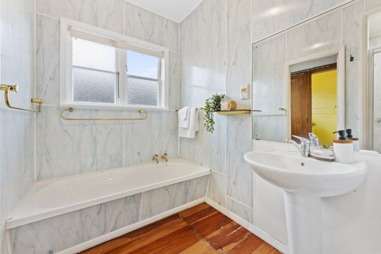 Photo of property in 33 Nottingham Avenue, Awapuni, Palmerston North, 4412