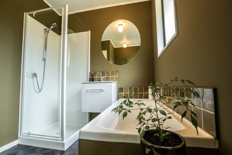 Photo of property in 29 Te Papau Crescent, Diamond Harbour, 8972