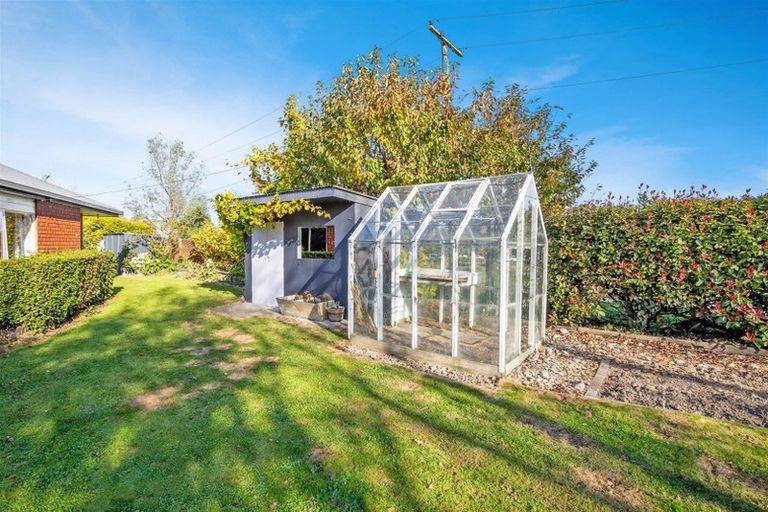 Photo of property in 65 Bridge Street, Coalgate, 7673