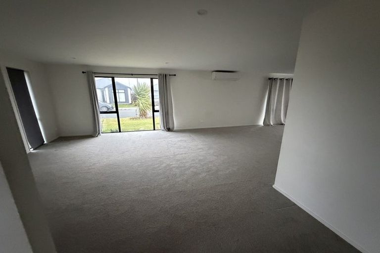 Photo of property in 1 Kotua Street, Woodend, 7610