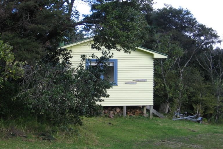 Photo of property in 28 Grand View Road, Leigh, 0985