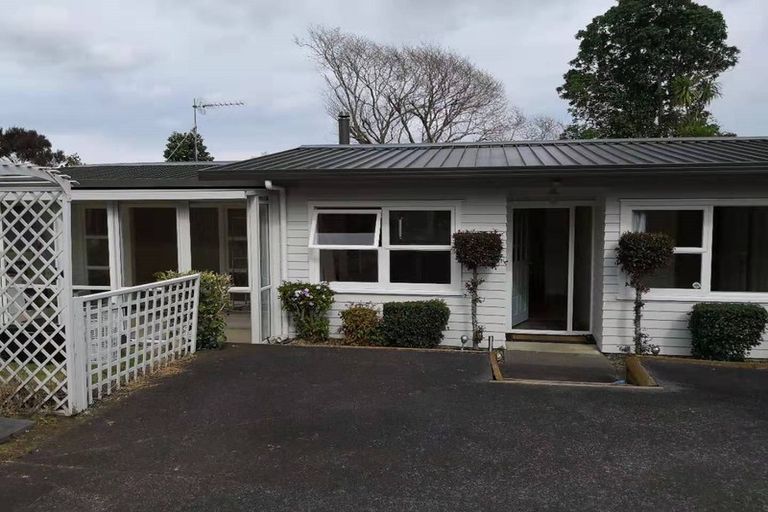 Photo of property in 11 Munstead Place, Hillcrest, Auckland, 0627