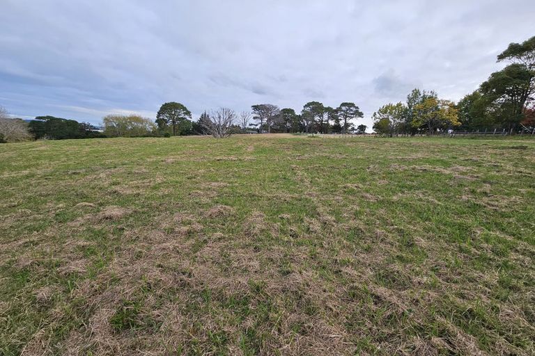 Photo of property in 679 Ridge Road, Riverhead, 0793