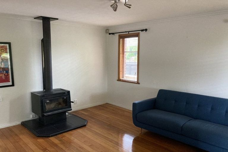 Photo of property in 12 Cambridge Road, Martinborough, 5711