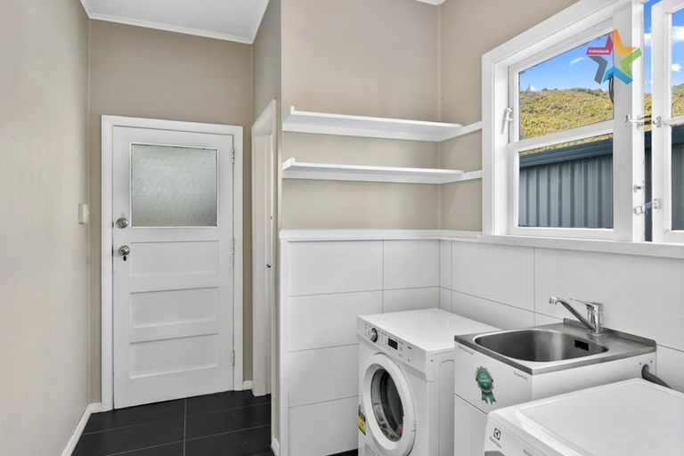 Photo of property in 60 Petherick Street, Taita, Lower Hutt, 5011