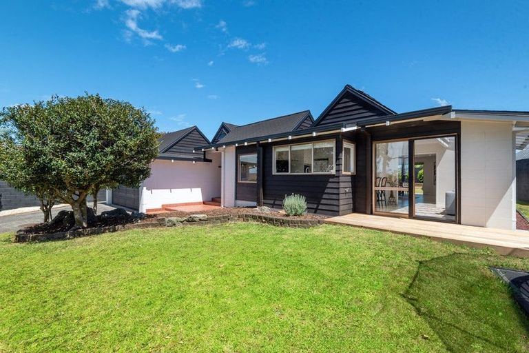 Photo of property in 86 Becroft Drive, Forrest Hill, Auckland, 0620