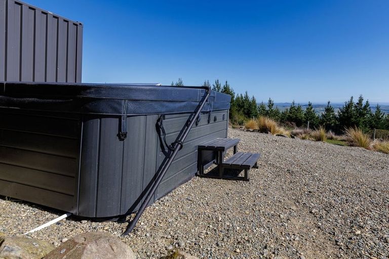 Photo of property in 246 Centrewood Park Road, Waimate, 7977