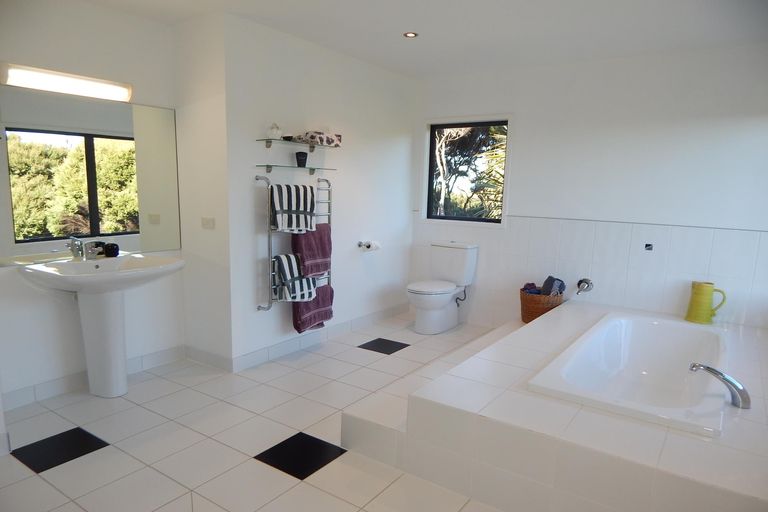 Photo of property in 329 Wharau Road, Kerikeri, 0293