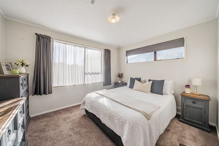 Photo of property in 6 Topaz Street, Birchville, Upper Hutt, 5018