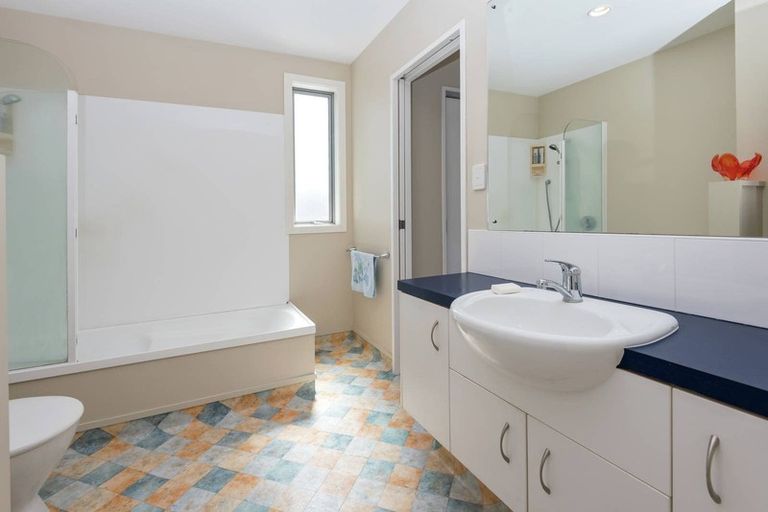 Photo of property in 53b Ridge Road, Howick, Auckland, 2014