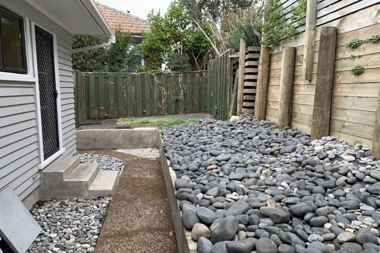 Photo of property in 41 Forrest Hill Road, Milford, Auckland, 0620