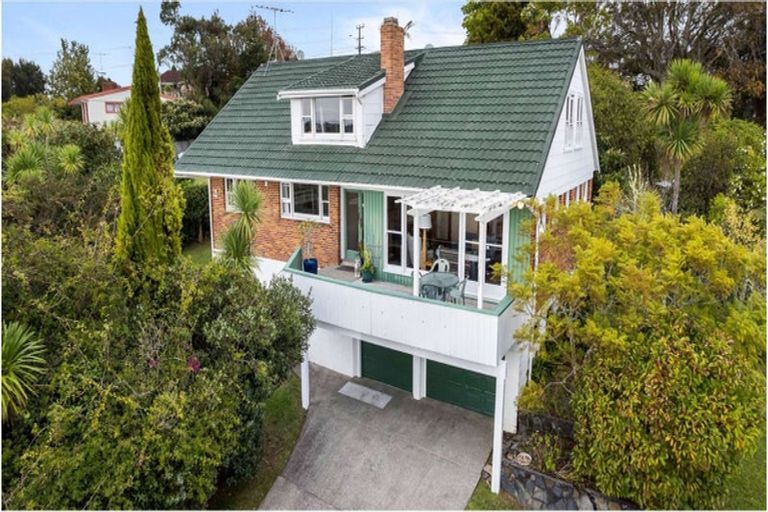 Photo of property in 4 Alton Avenue, Hillcrest, Auckland, 0627