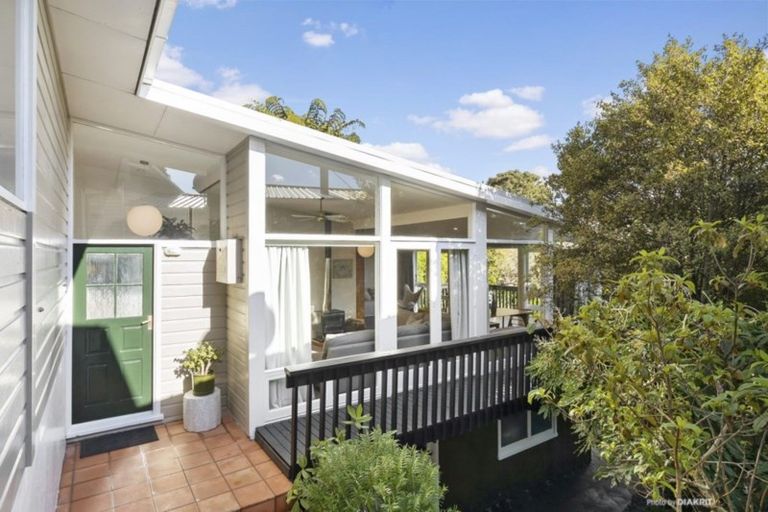 Photo of property in 9 Ardross Avenue, Khandallah, Wellington, 6035