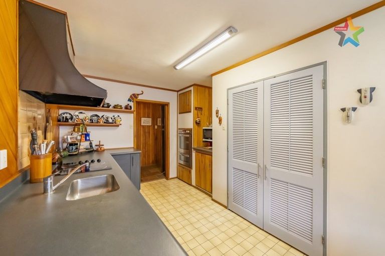 Photo of property in 106a Kamahi Street, Stokes Valley, Lower Hutt, 5019