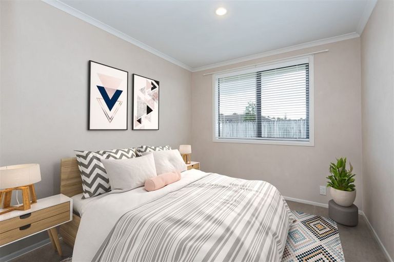 Photo of property in 96 Redcastle Drive, East Tamaki, Auckland, 2013