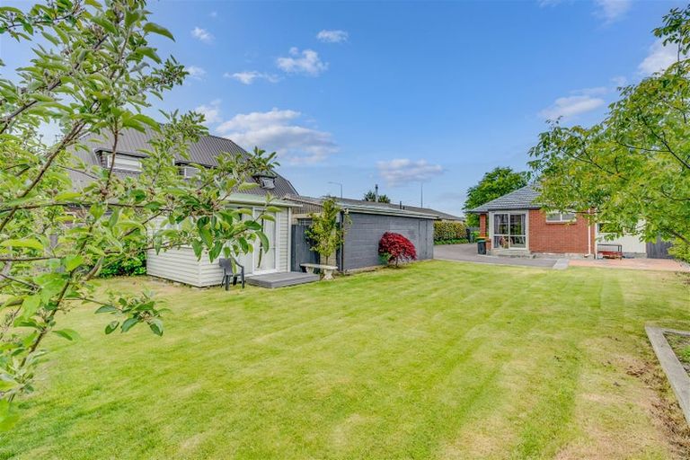 Photo of property in 37 Roydvale Avenue, Burnside, Christchurch, 8042