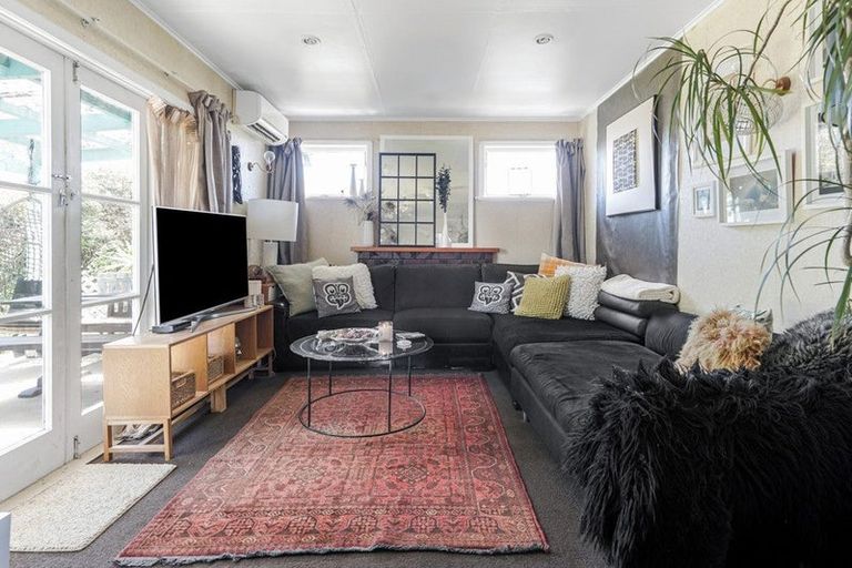 Photo of property in 22 Carrington Avenue, Hillcrest, Hamilton, 3216