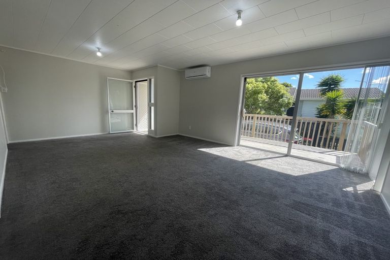 Photo of property in 9 Innismara Avenue, Wattle Downs, Auckland, 2103
